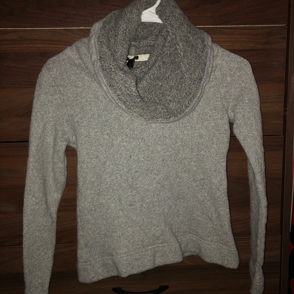 Girls Pull Over Sweater/Sweatshirt